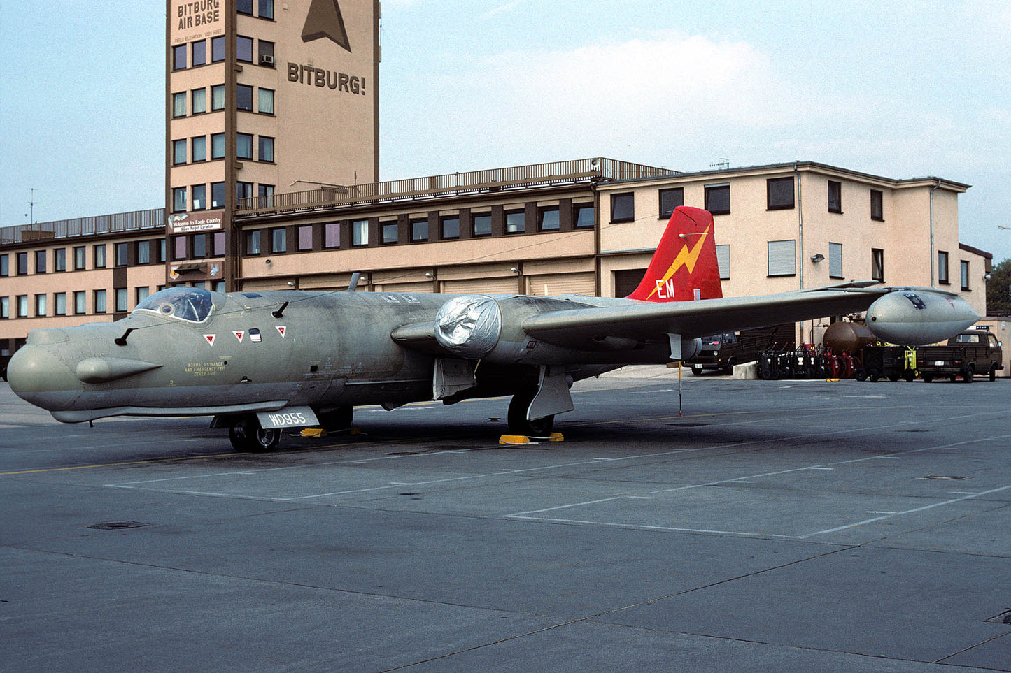 CSL06300 Canberra T17A WD955