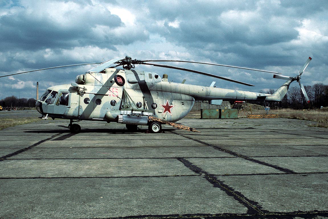 CSL07665 Mi-8T HIP 16 red