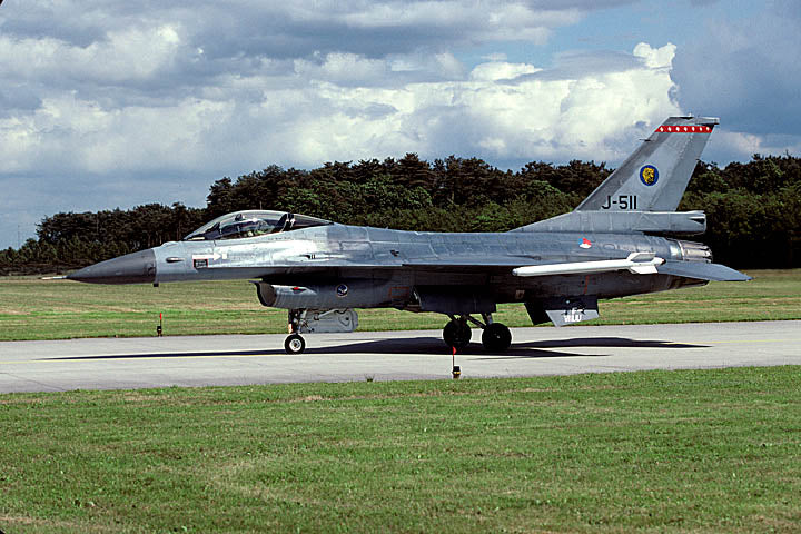 CSL07912 F-16A FIGHTING FALCON J-511