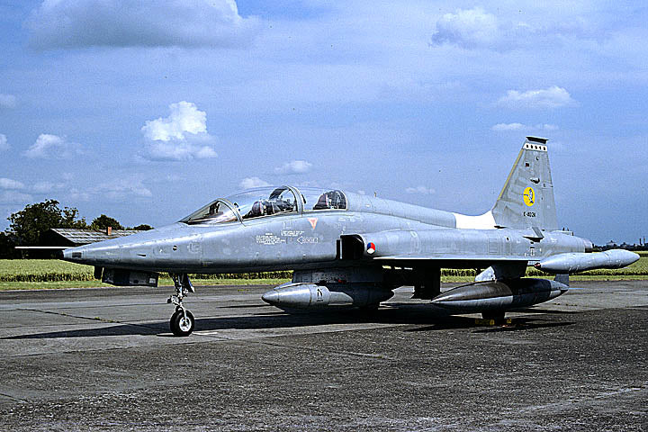 CSL07913 F-5B FREEDOM FIGHTER K4024