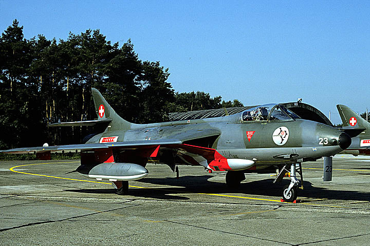 CSL07915 HUNTER F58 J-4023