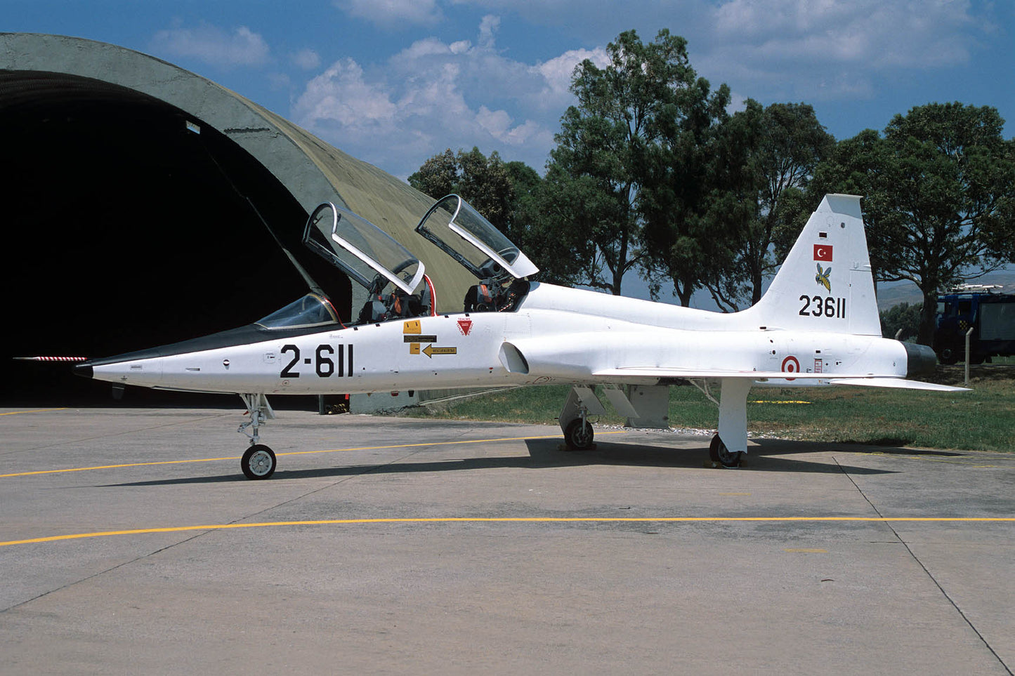 CSL07949 T-38M TALON 62-3611/2-611