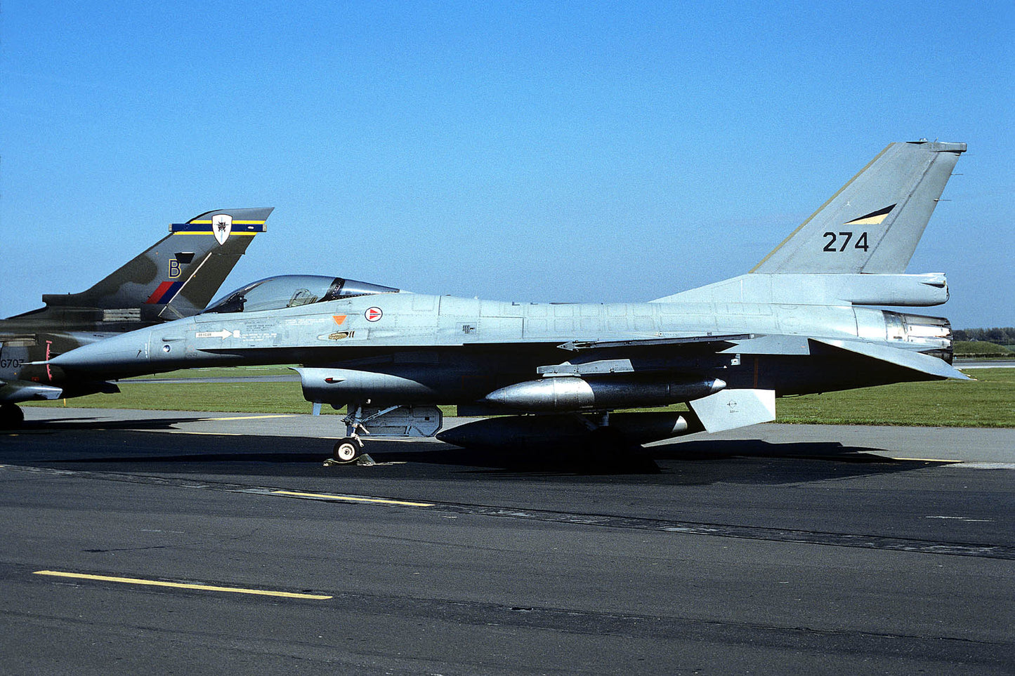 CSL07961 F-16A FIGHTING FALCON 274