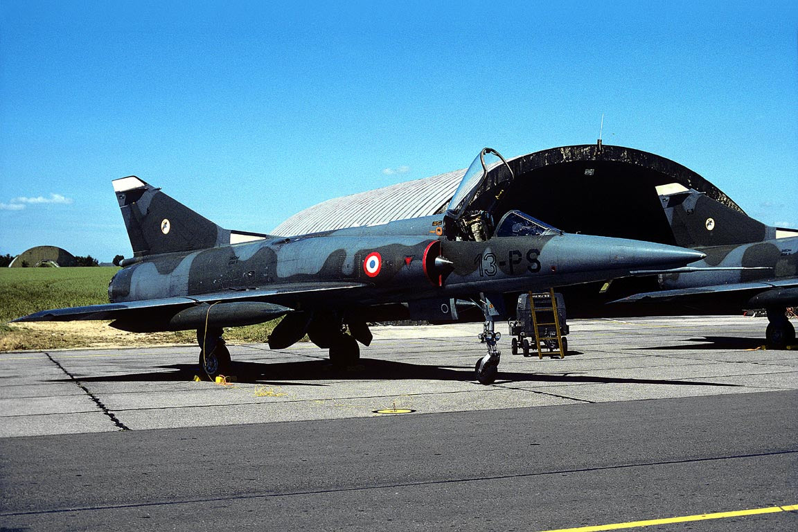 CSL07987 MIRAGE 5F 6/13-PS