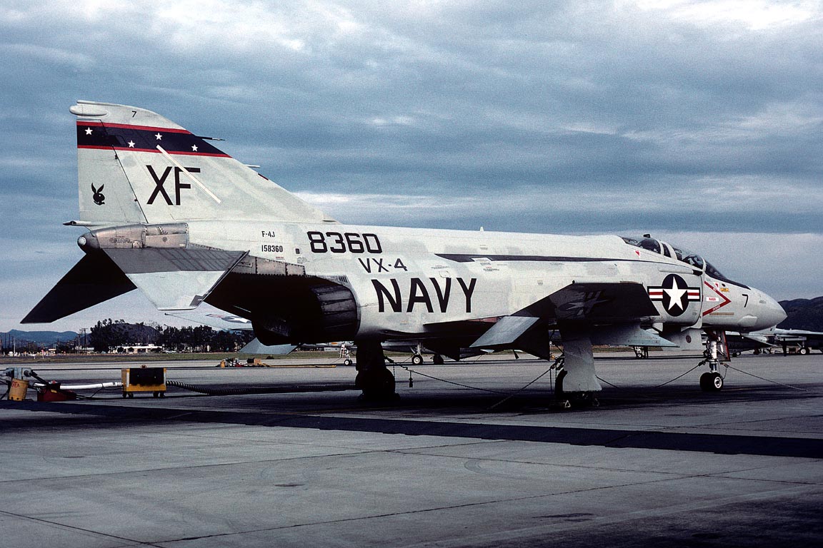 CSL08004 F-4J PHANTOM II 158360/XF7