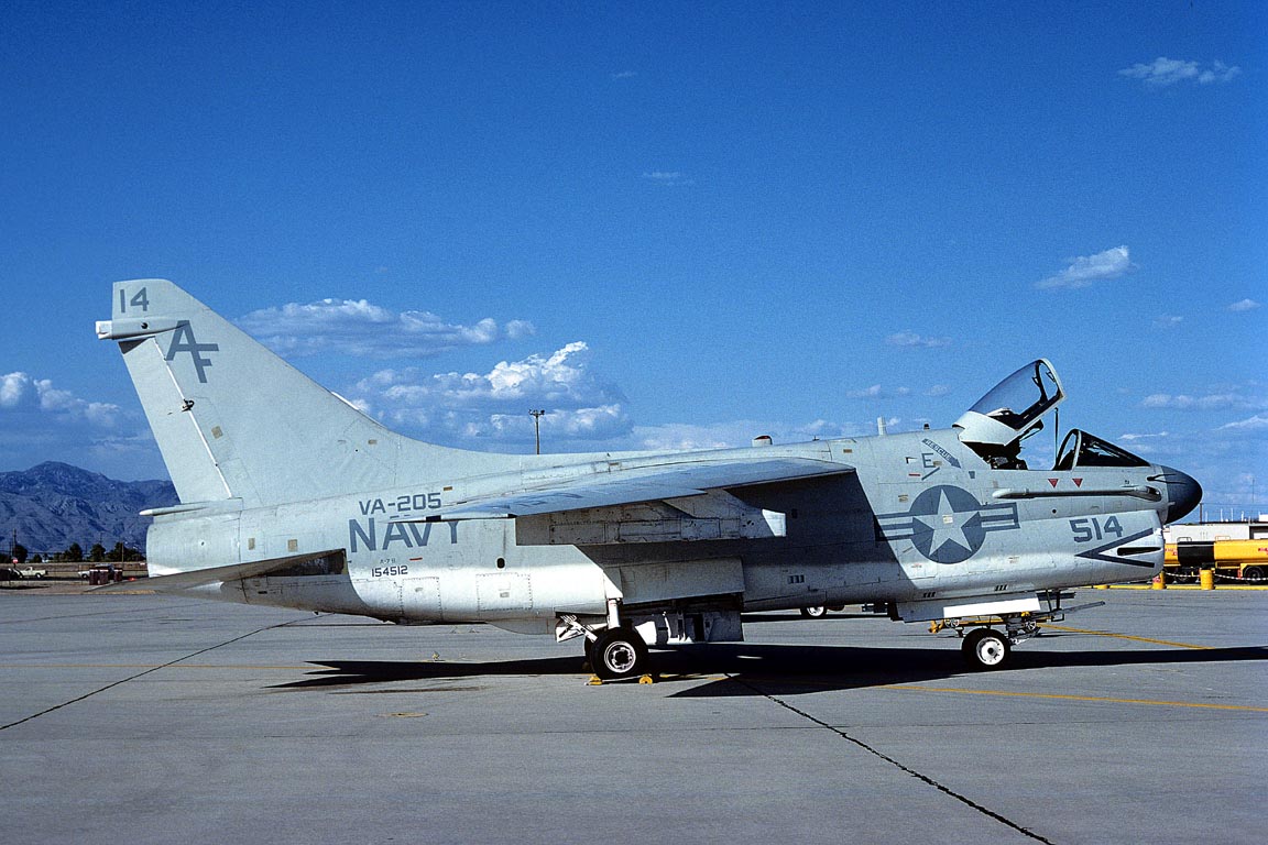 CSL08028 A-7B CORSAIR II 154512/AF514