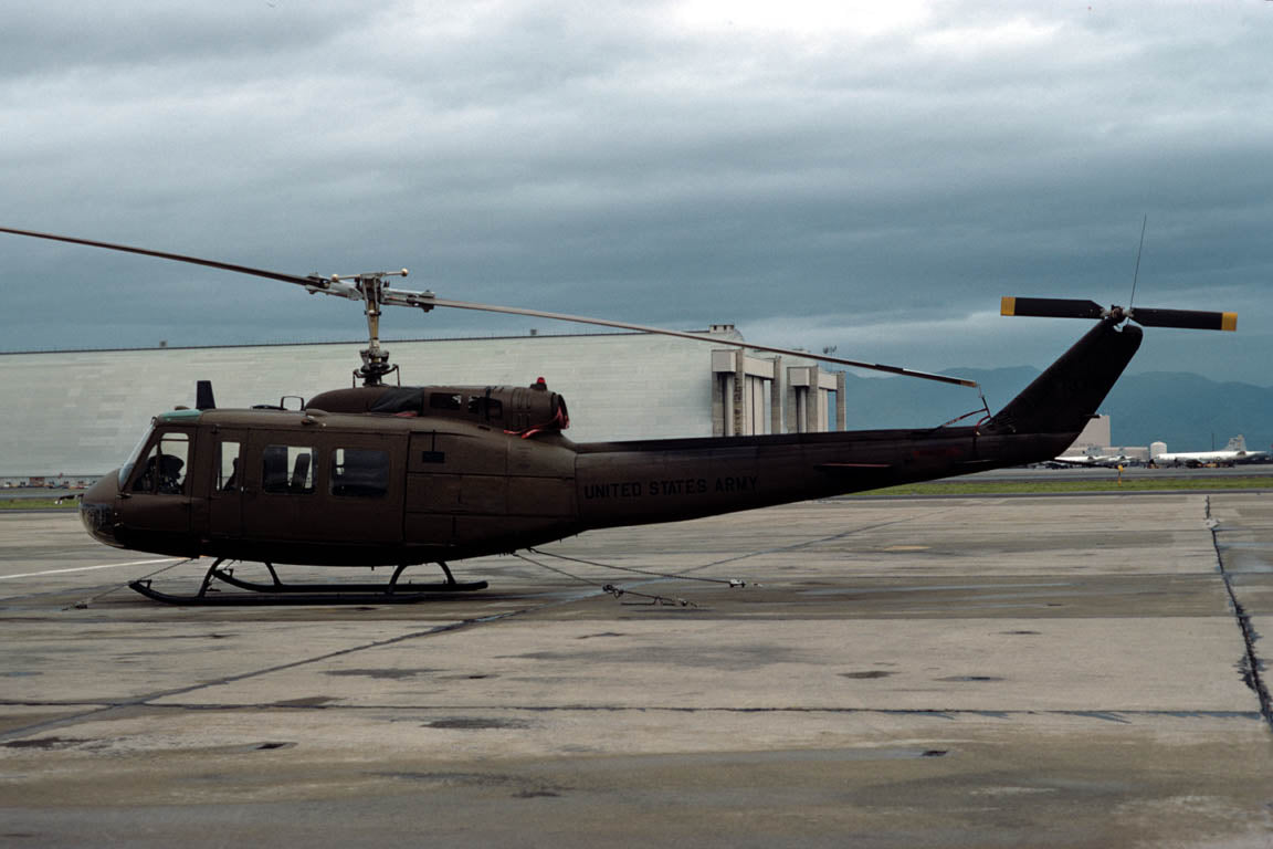 CSL08062 UH-1D 64-13747