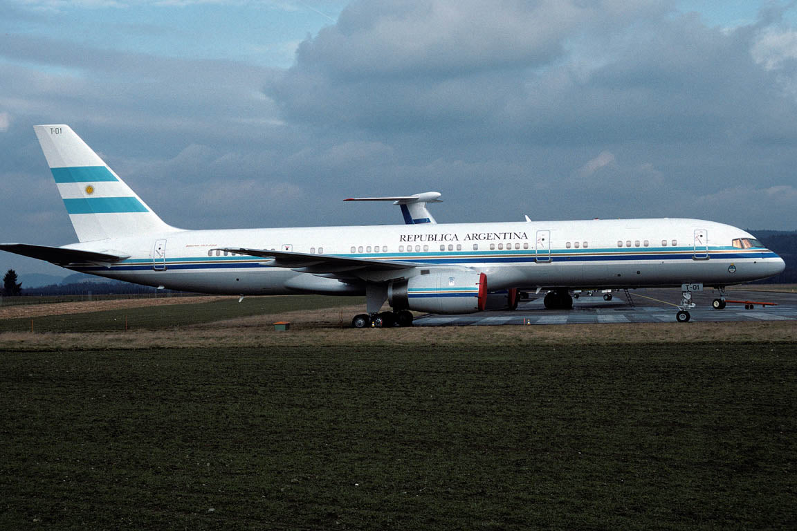 CSL08079 B757-200 T-01