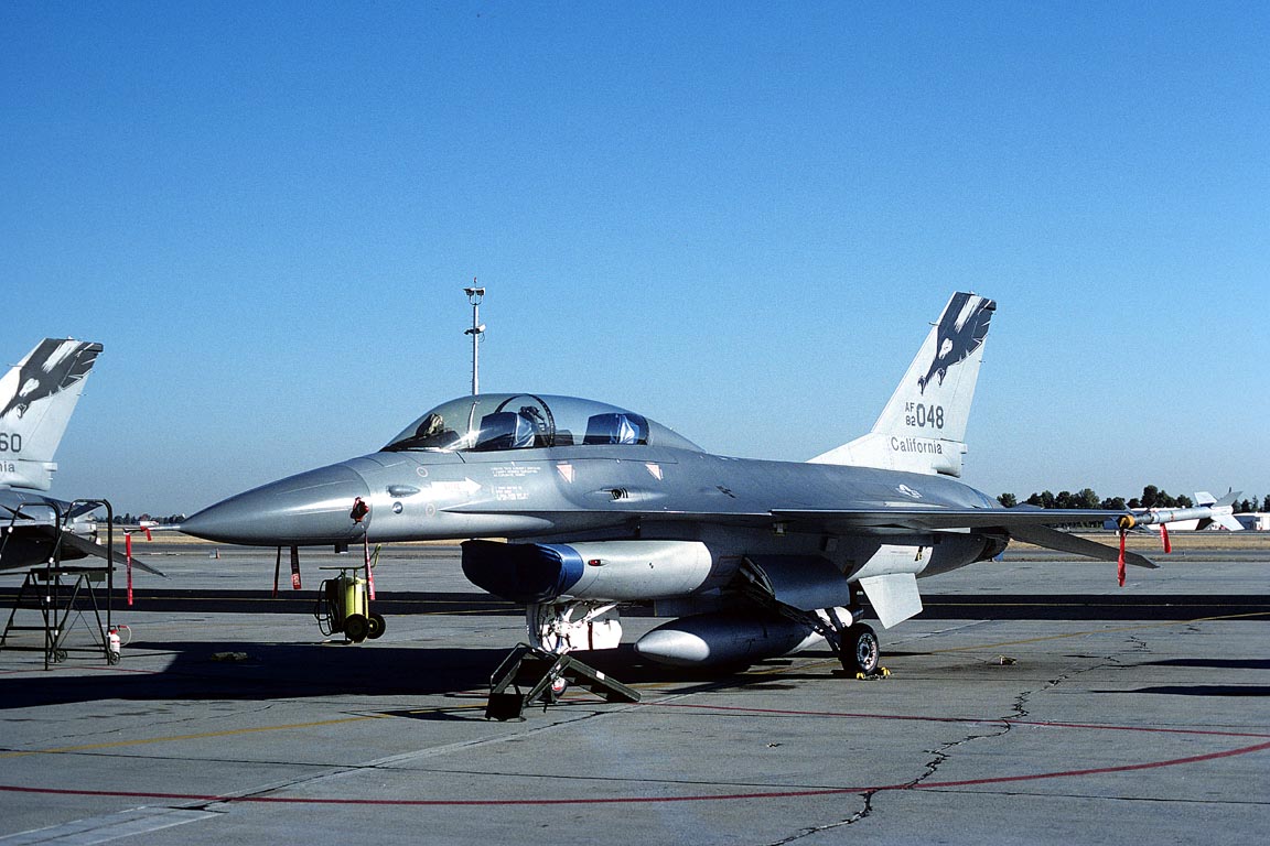 CSL08099 F-16B FIGHTING FALCON 82-1048