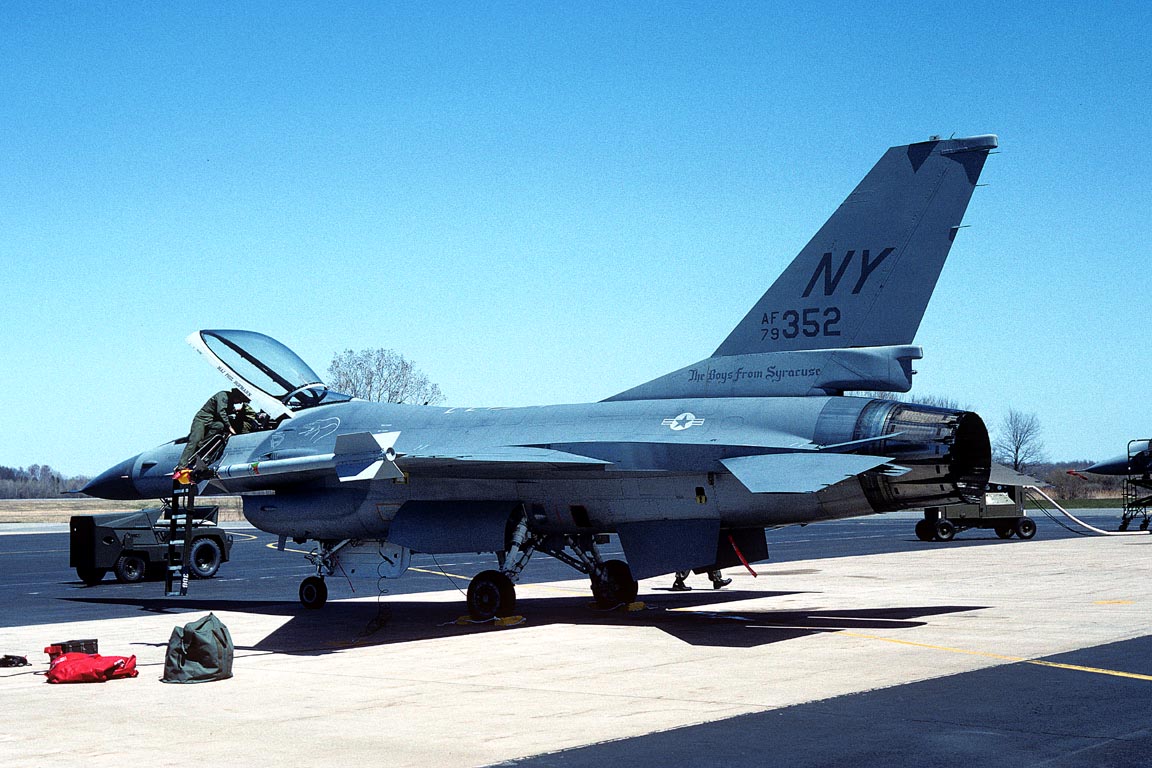 CSL08105 F-16A FIGHTING FALCON 79-0352/NY