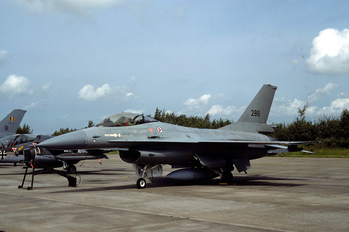CSL08171 F-16A FIGHTING FALCON 288