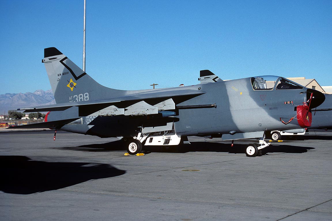 CSL08203 A-7D CORSAIR II 75-0388