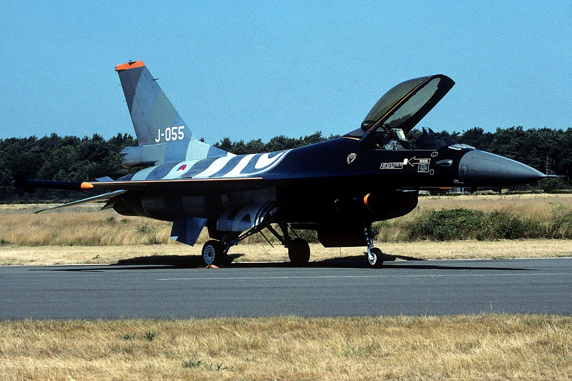 CSL08210 F-16A FIGHTING FALCON J-055