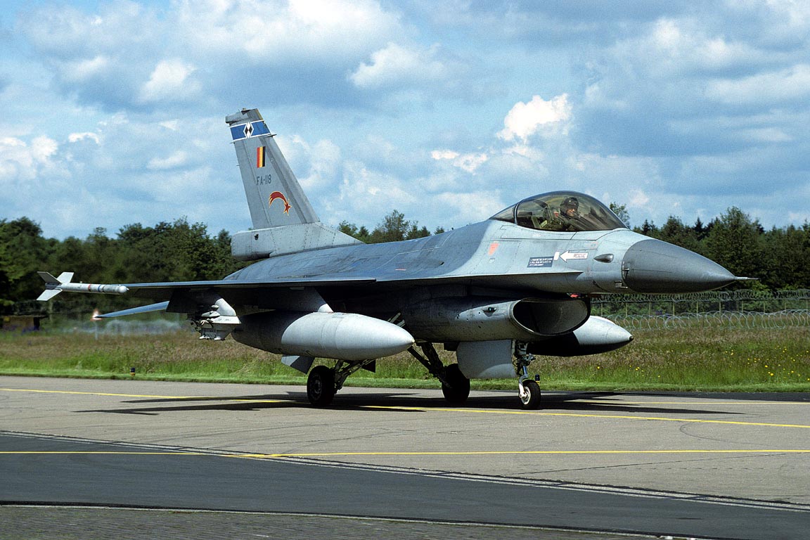 CSL08287 F-16A FIGHTING FALCON FA118