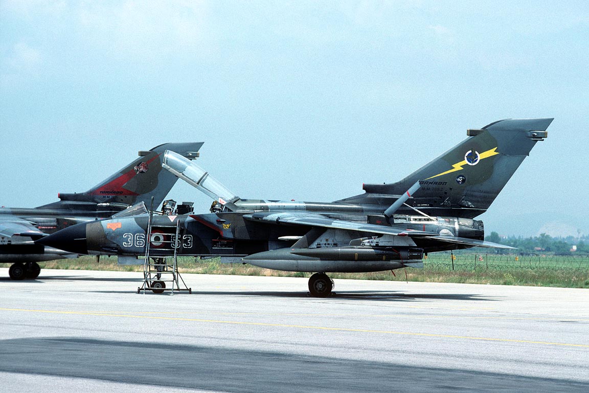 CSL08319 TORNADO IDS MM7062/36-53