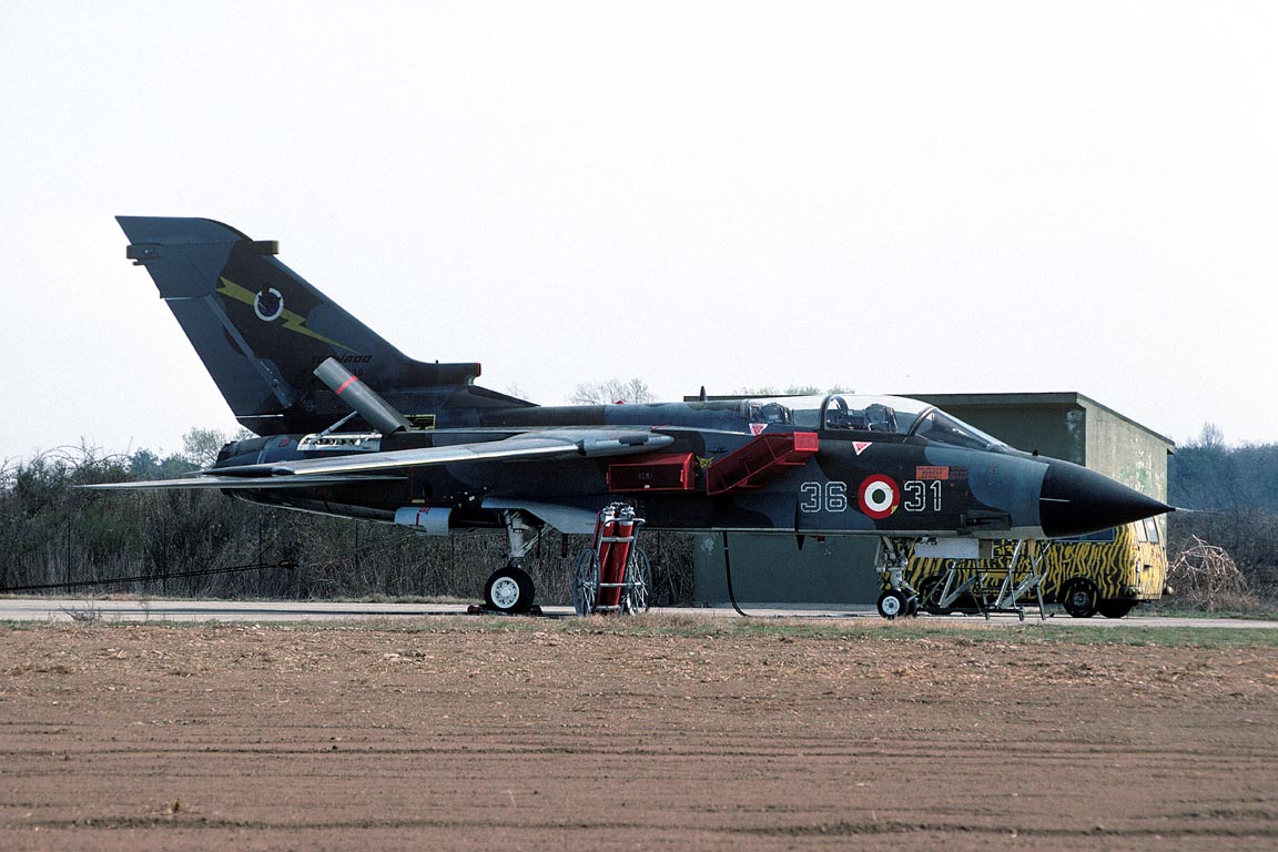 CSL08320 TORNADO IDS MM7036/36-31