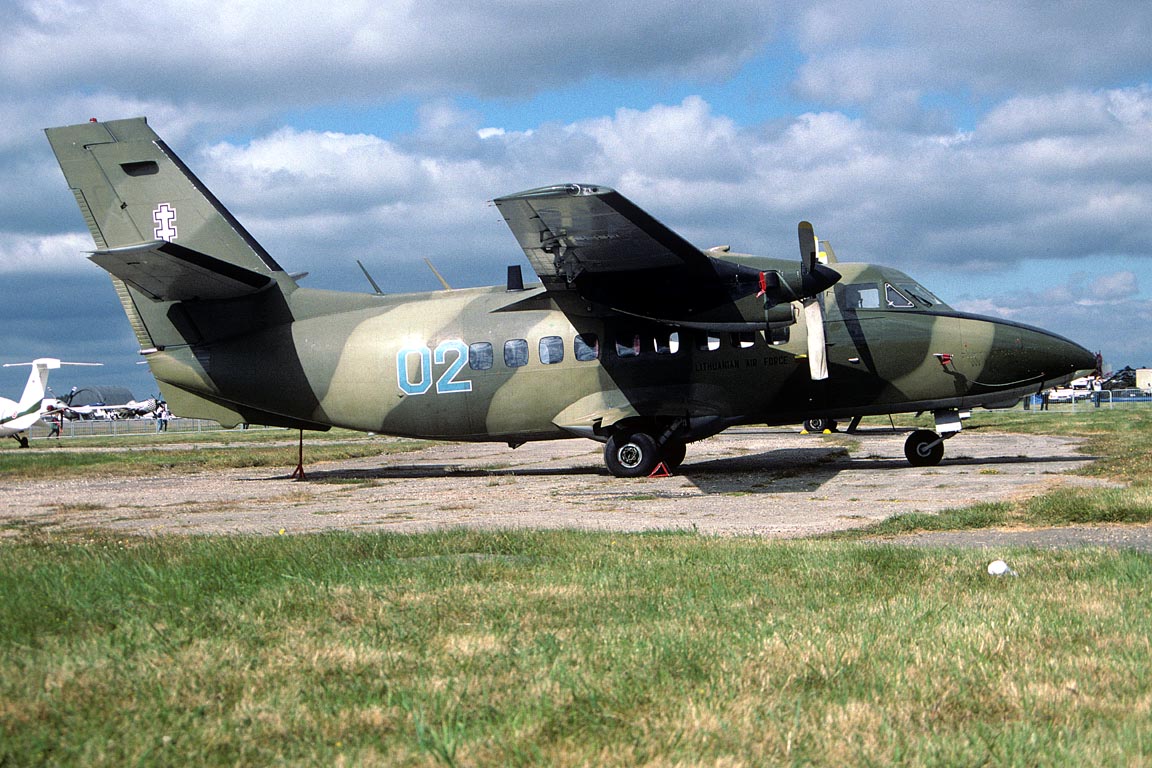 CSL08424 L-410UVB 02