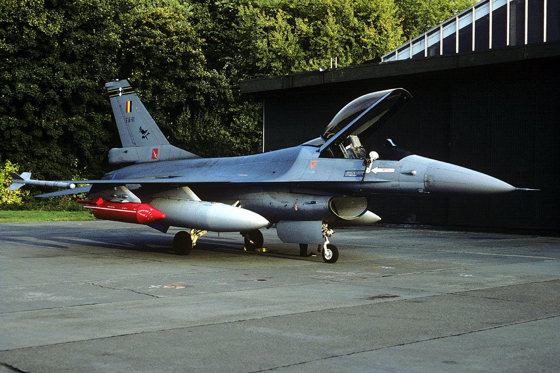 CSL08485 F-16A FIGHTING FALCON FA111