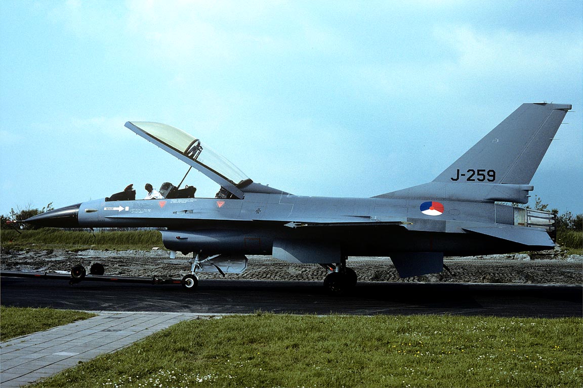 CSL08492 F-16B FIGHTING FALCON J-259