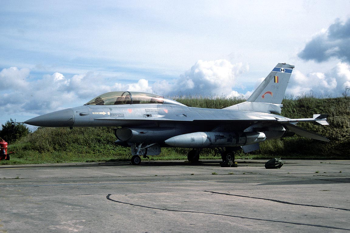 CSL08505 F-16B FIGHTING FALCON FB12