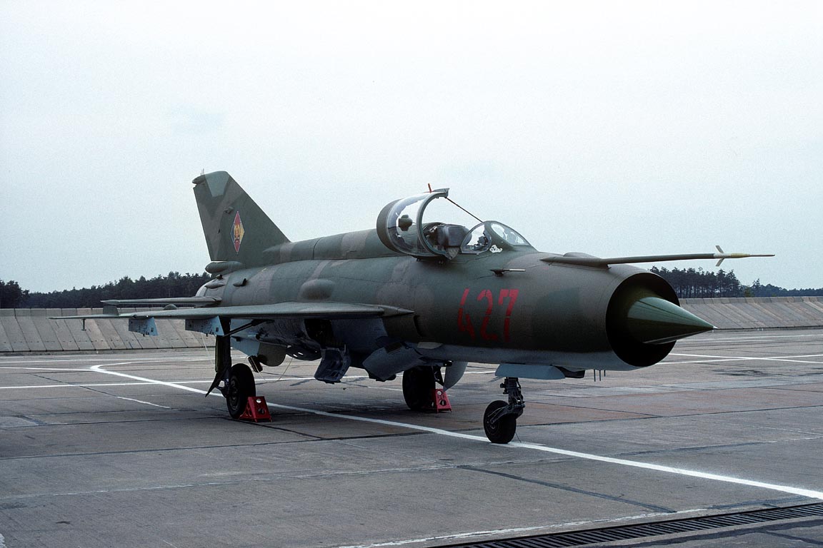 CSL08518 MiG-21MF FISHBED 427 DDR