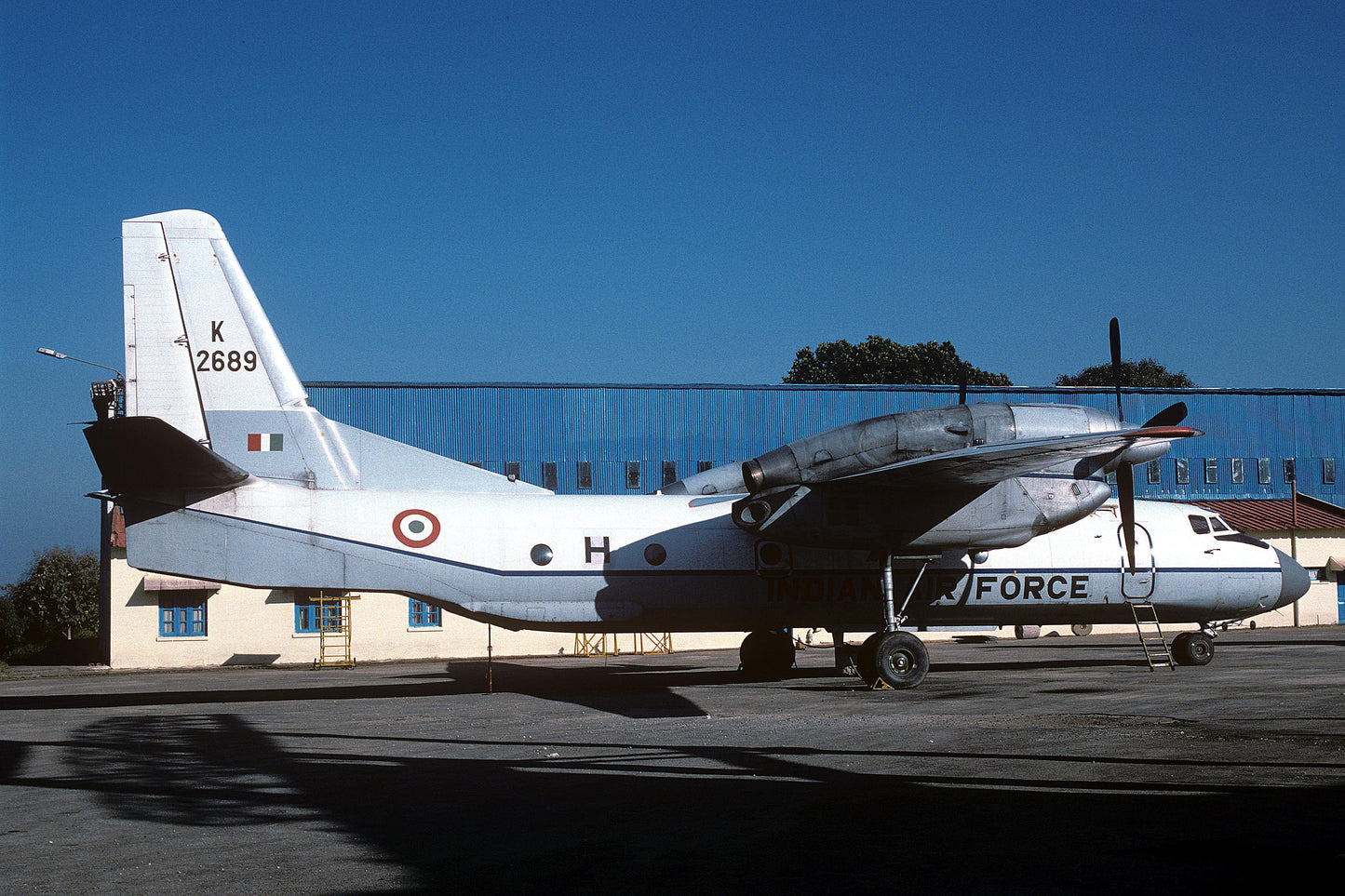 CSL08540 An-32RE K2689