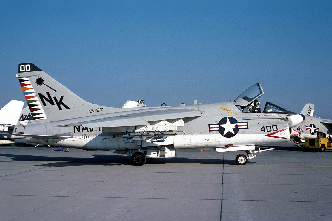 CSL08694 A-7E CORSAIR II 157536/NK400