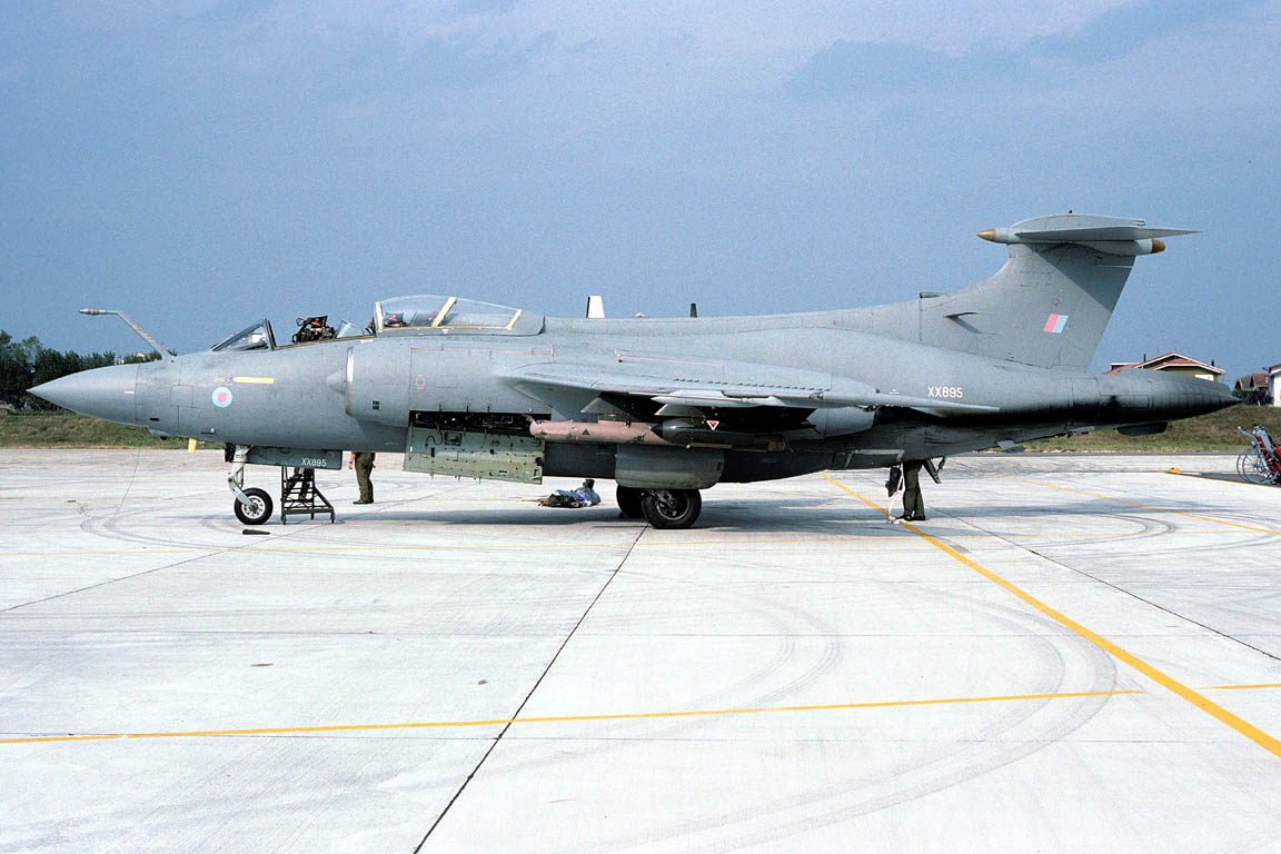 CSL08709 BUCCANEER S2B XX895