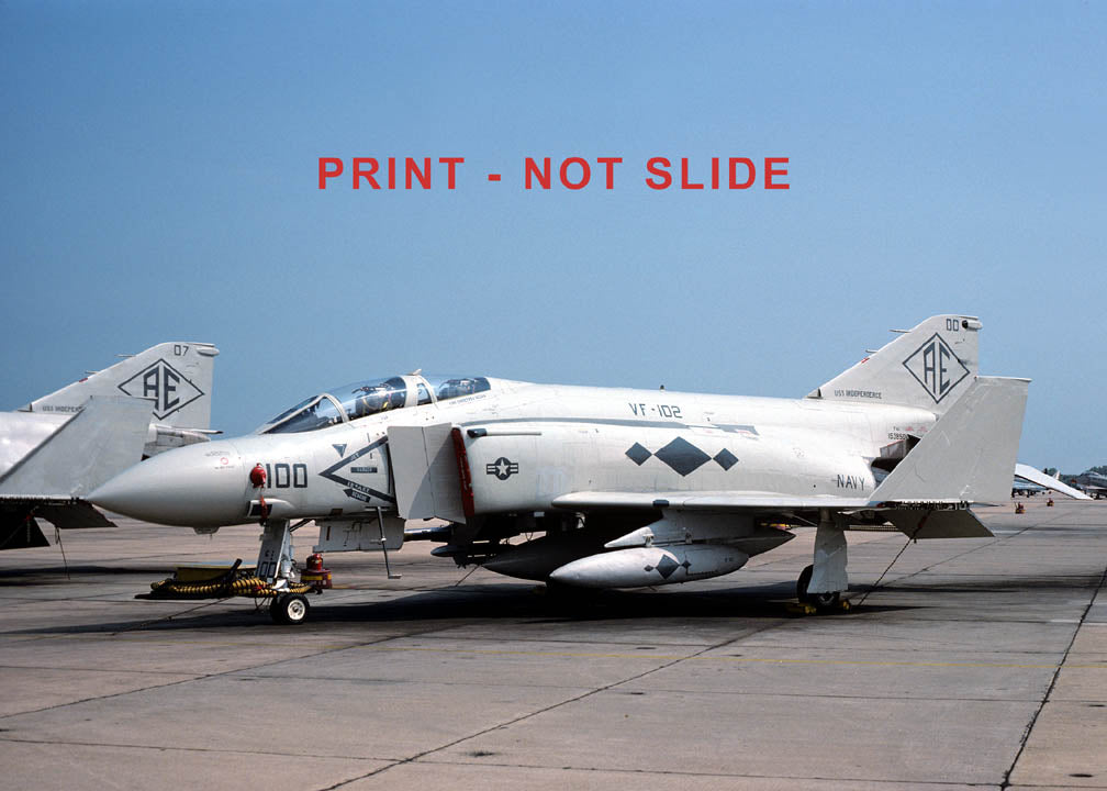P00043 F-4J PHANTOM II 153850/AE100