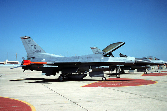 CSL06083 F-16C FIGHTING FALCON 85-1484/TX
