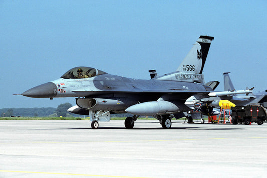 CSL06092 F-16C FIGHTING FALCON 85-1566