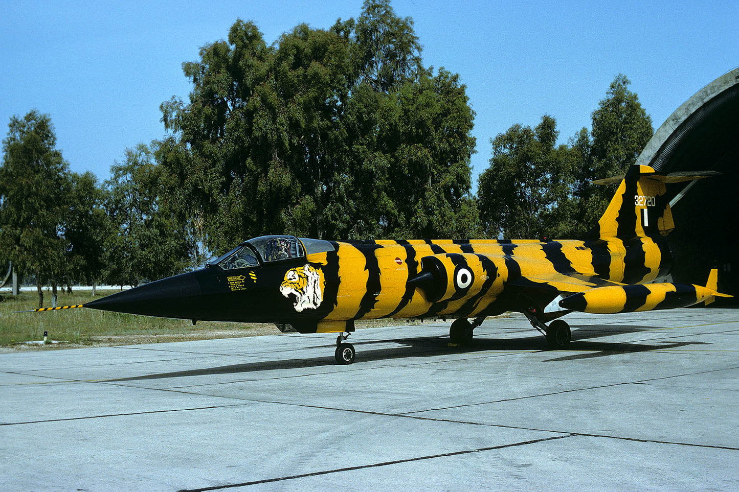 CSL06123 F-104G STARFIGHTER 32720