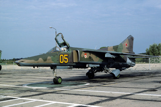 CSL06386 MiG-27M FLOGGER 05 Yellow