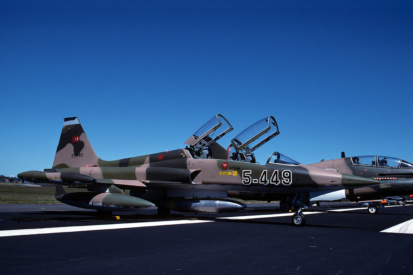 CSL06466 F-5B FREEDOM FIGHTER 20449/5-449