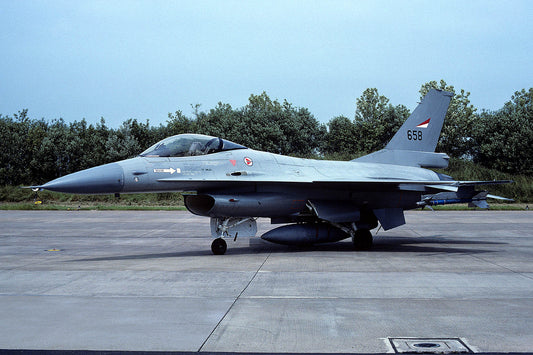 CSL06523 F-16A FIGHTING FALCON 658