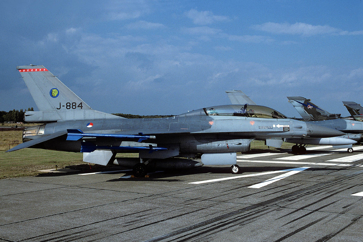 CSL06531 F-16B FIGHTING FALCON J-884