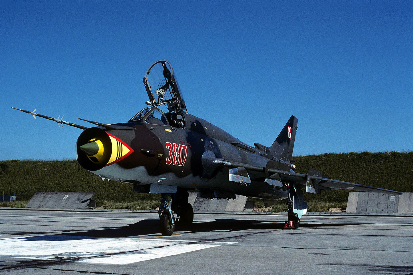 CSL06613 Su-22M-4 FITTER 3817