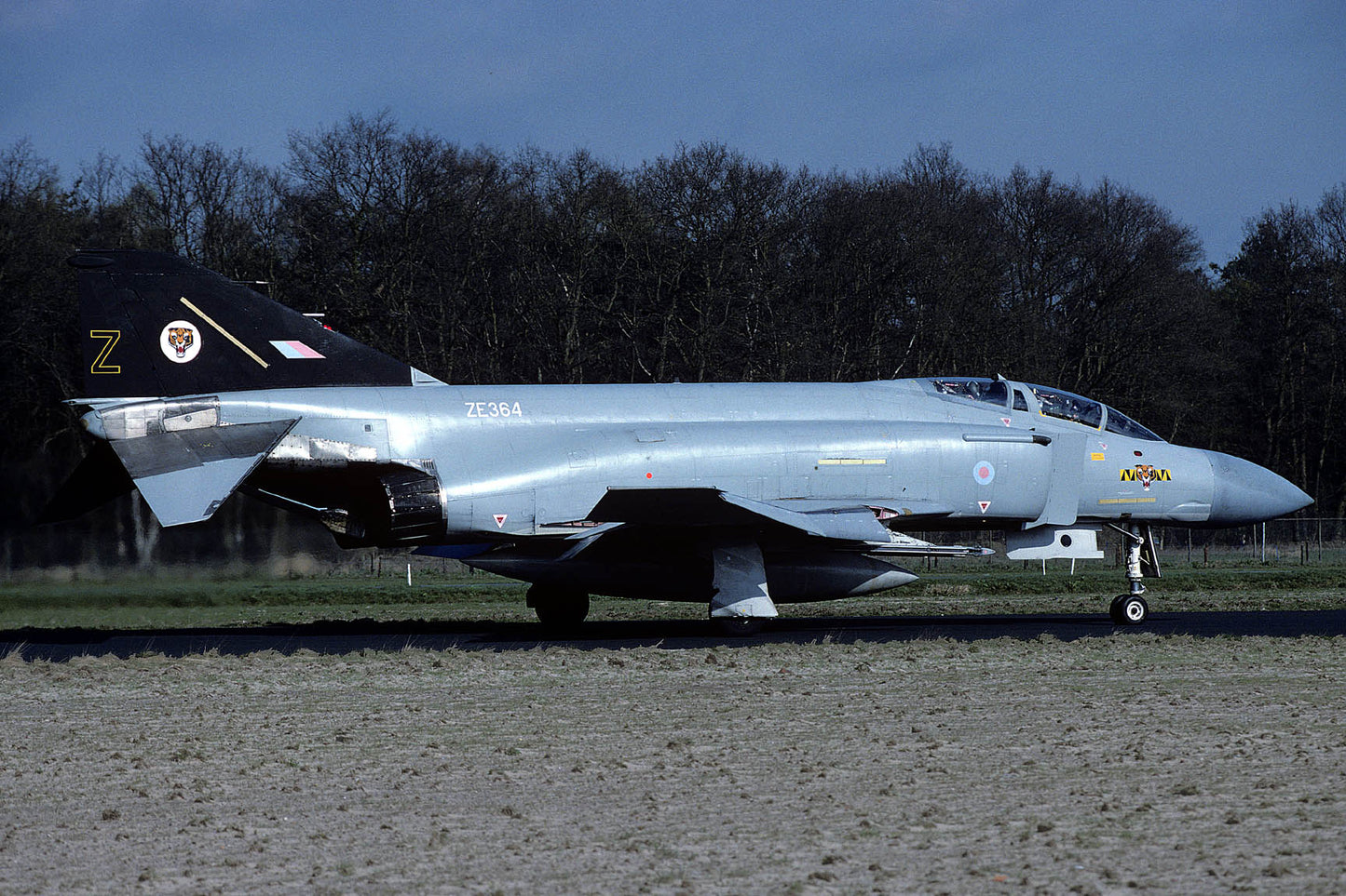 CSL06696 F-4J(UK) PHANTOM II ZE364/Z