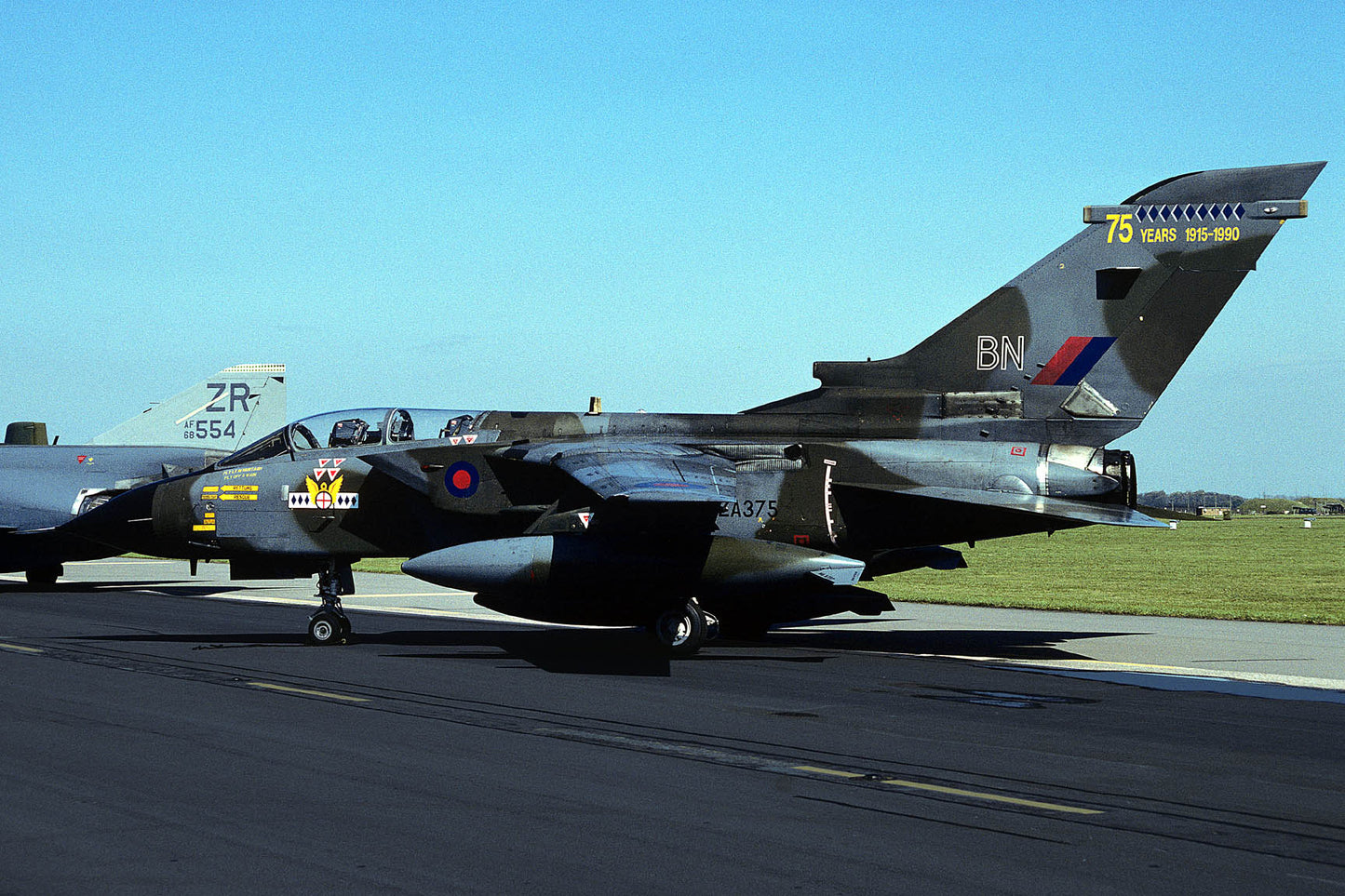 CSL06697 TORNADO GR1 ZA375/BN