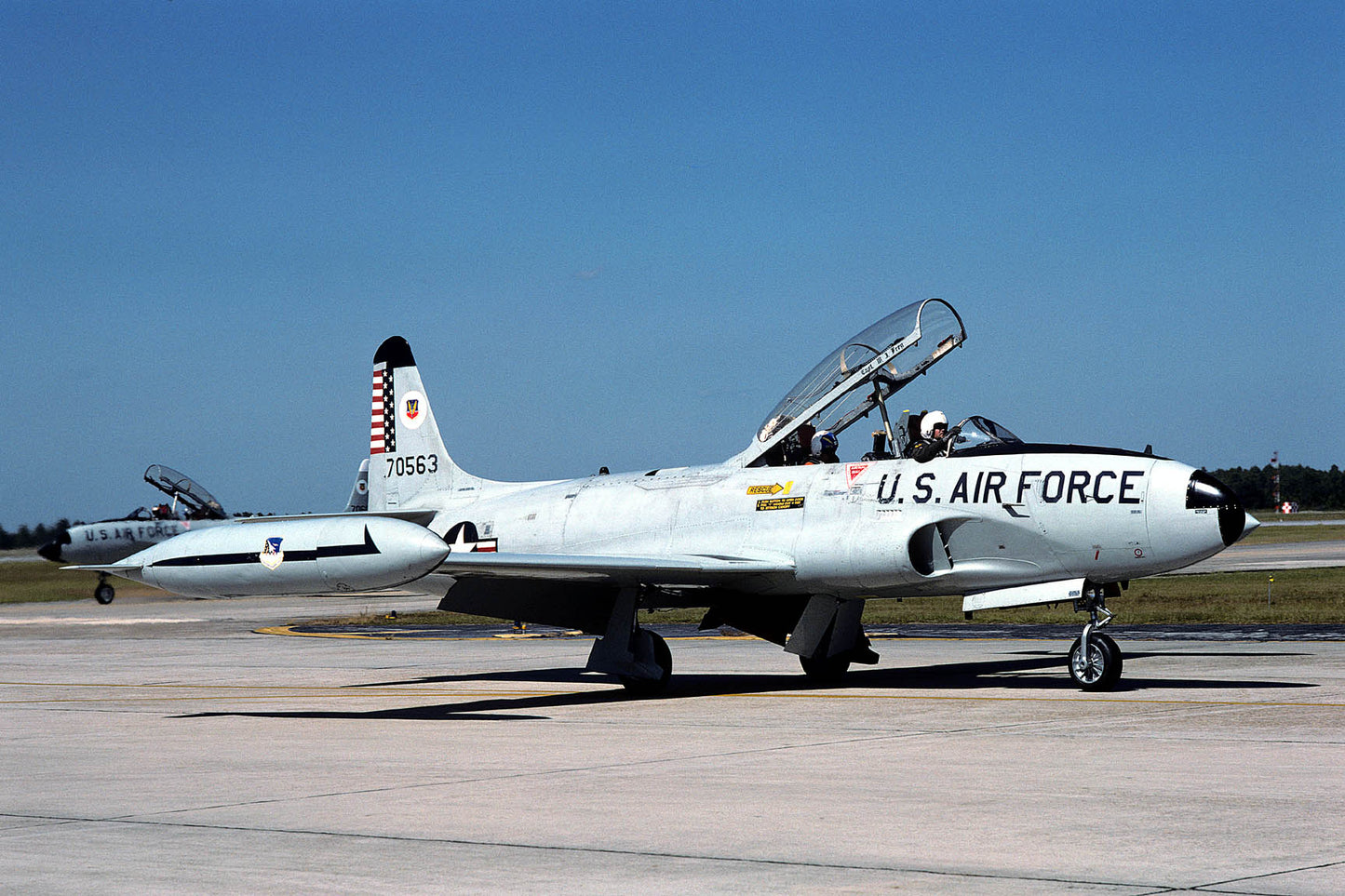 CSL06703 T-33A SHOOTING STAR 57-0563