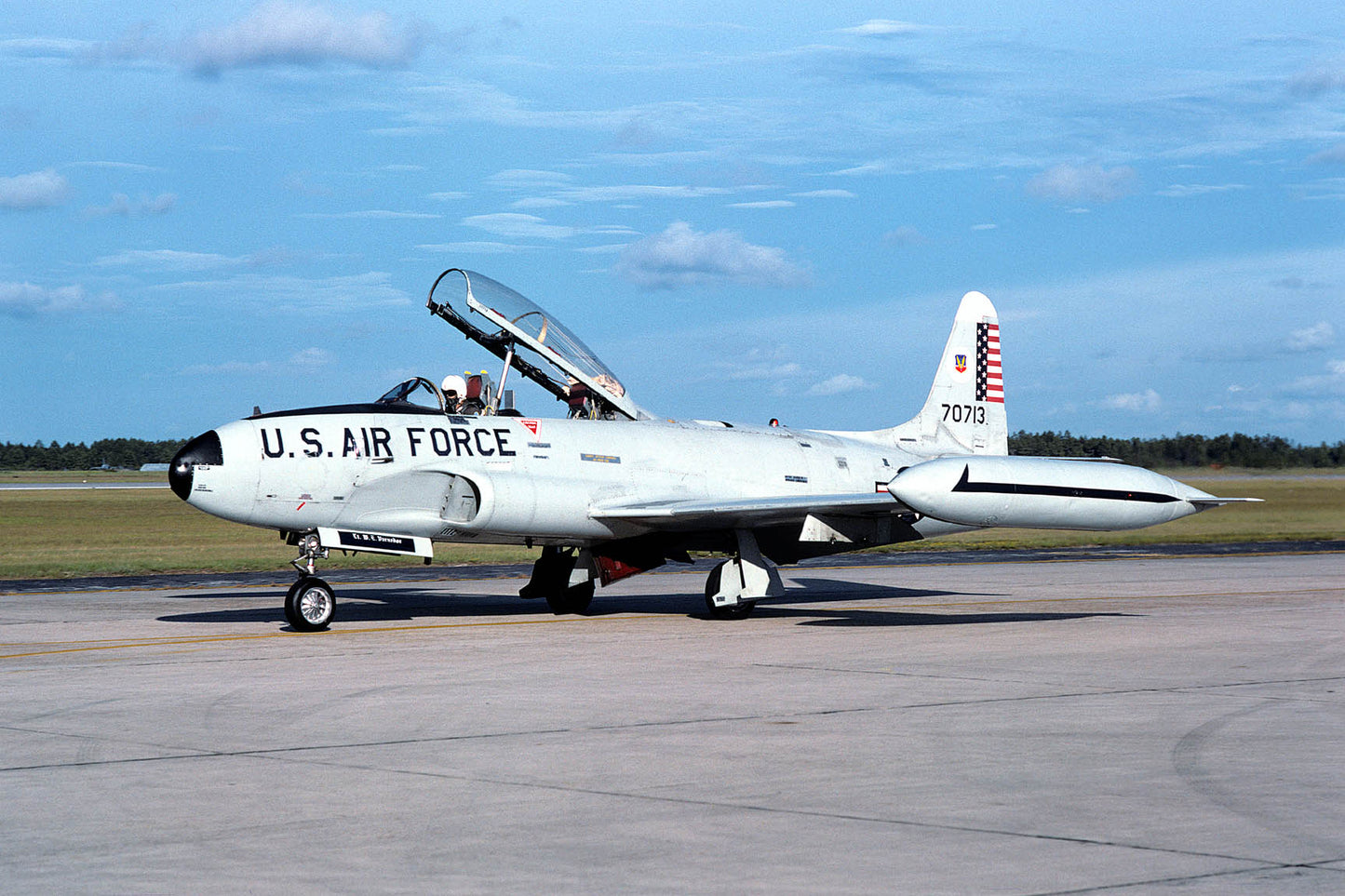 CSL06704 T-33A SHOOTING STAR 57-0713