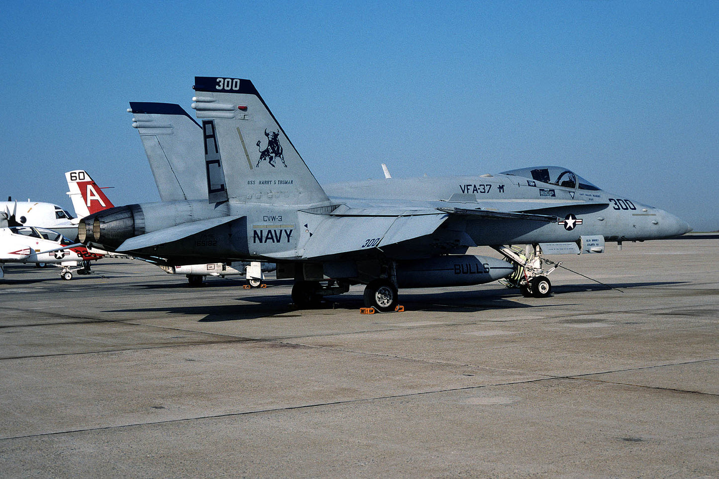 CSL06813 F-18C HORNET 165182/AC300