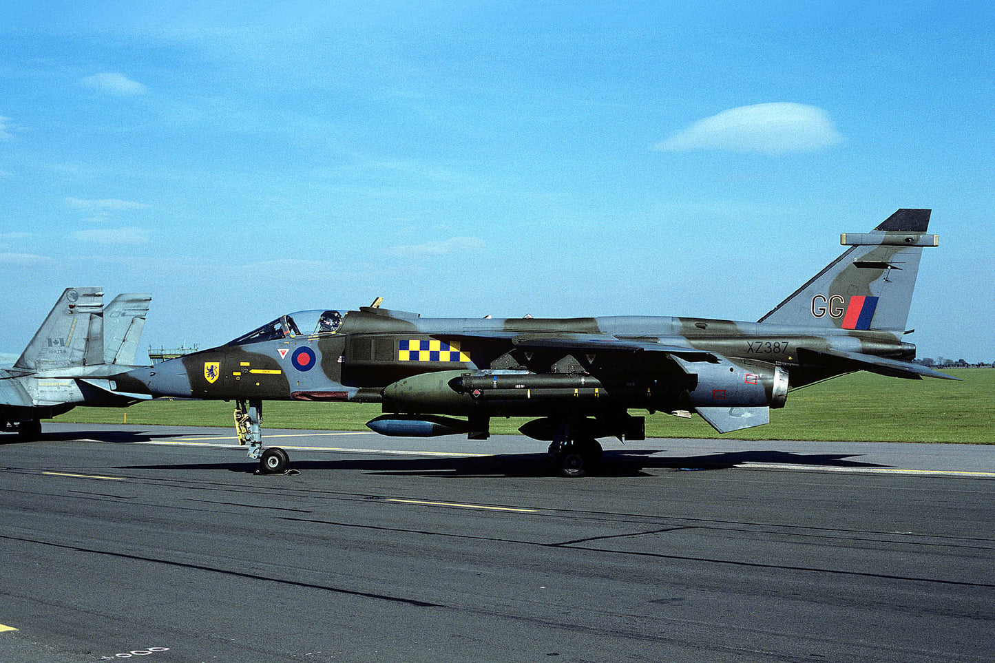 CSL06852 JAGUAR GR1A XZ387