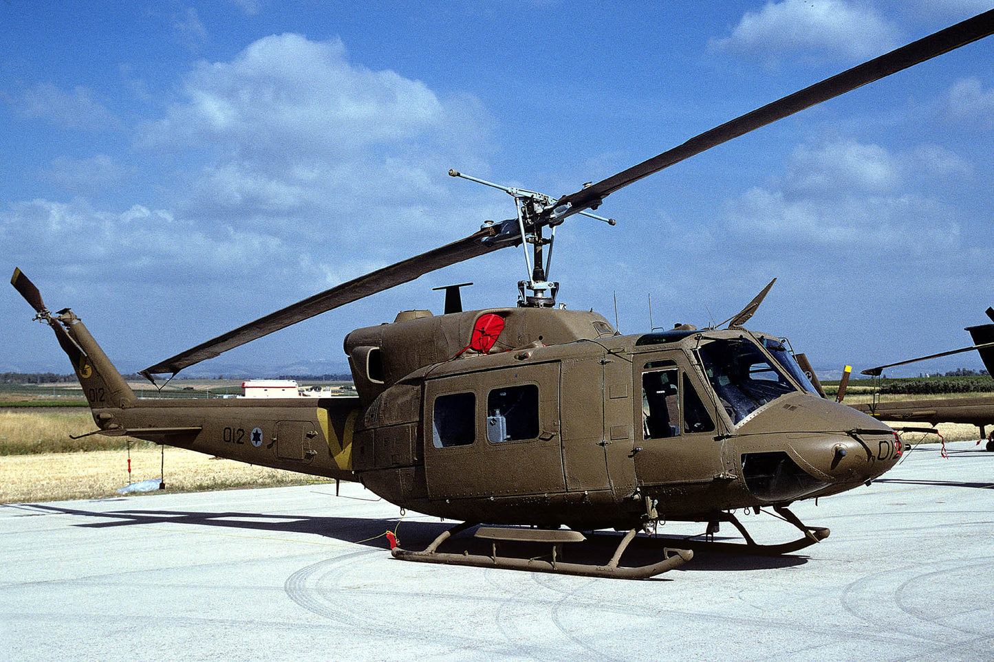 CSL06931 Bell 212 012