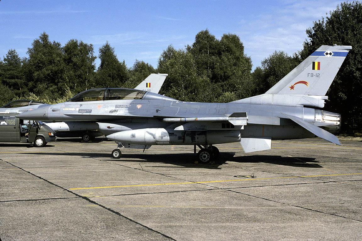 CSL07099 F-16B FIGHTING FALCON FB12