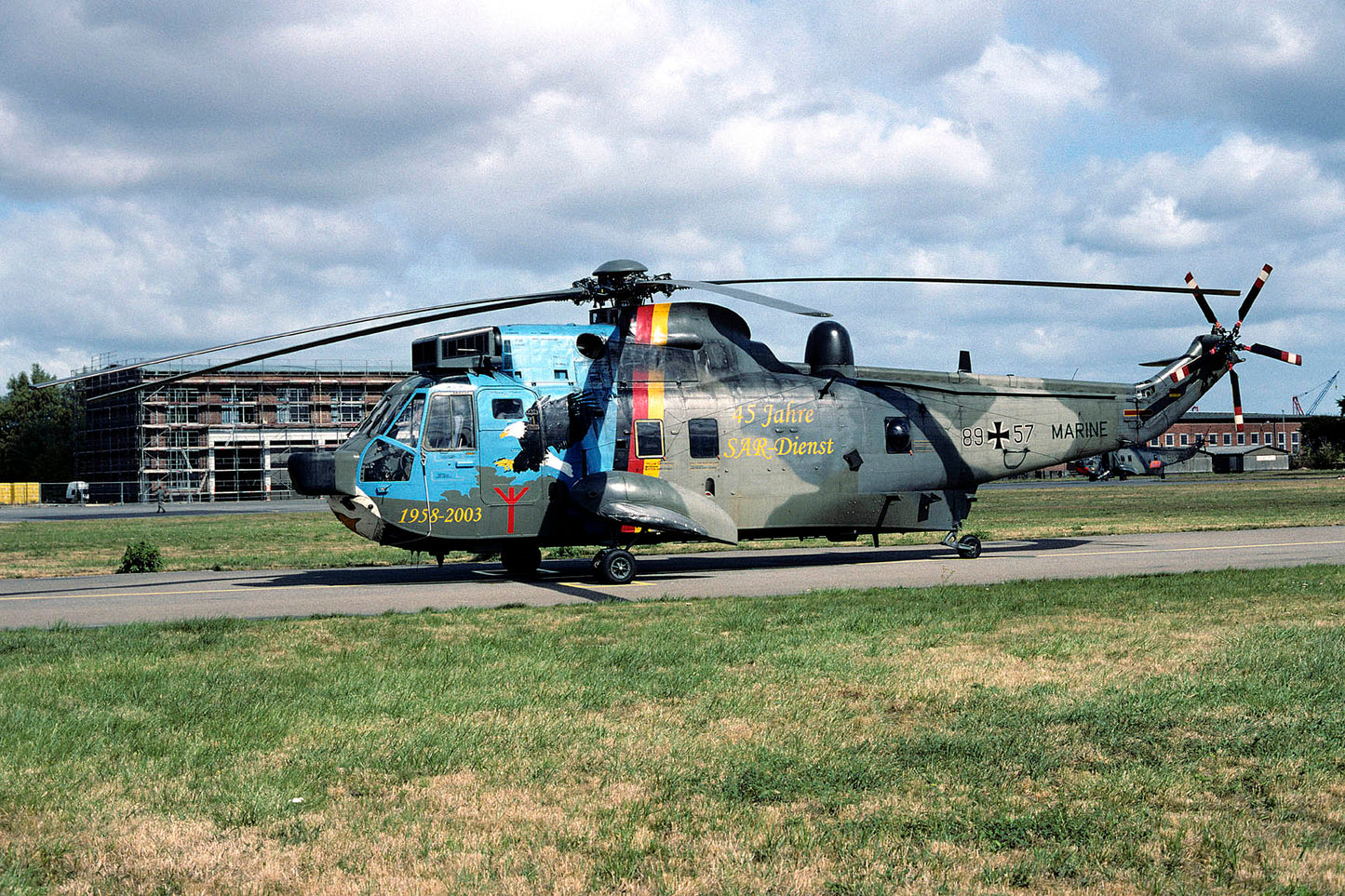 CSL07104 SEA KING Mk41 89+57