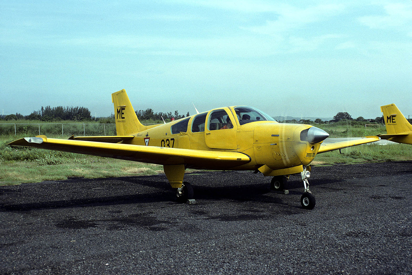 CSL07144 BEECH F33A ME-037