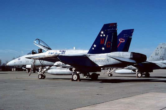 CSL07185 F-18A HORNET 161960/MG00