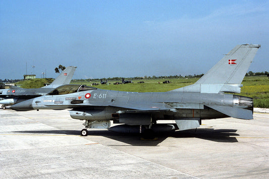 CSL07255 F-16A FIGHTING FALCON E611