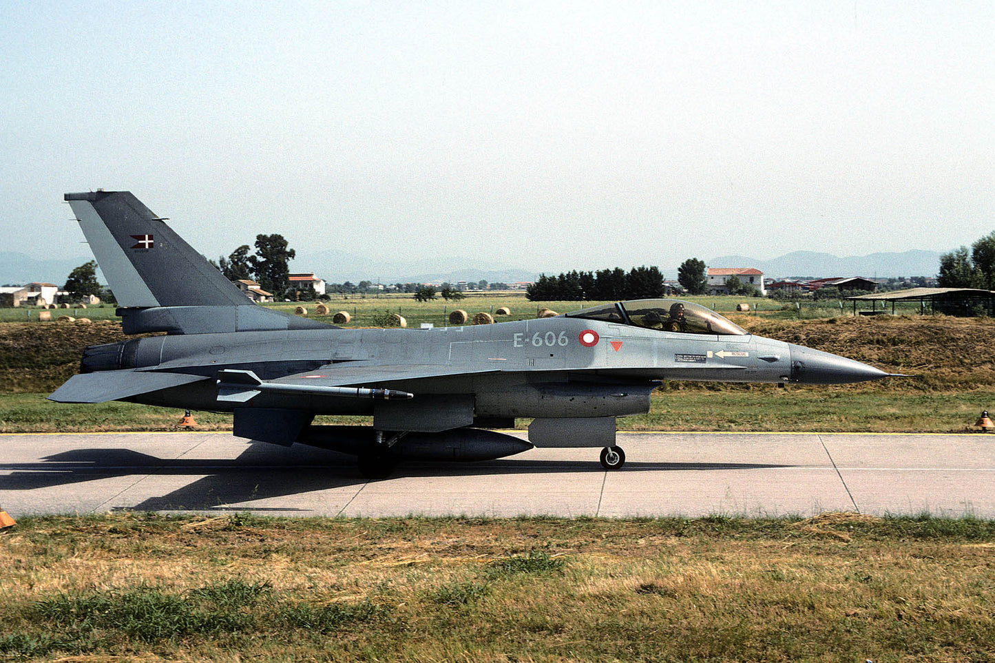 CSL07256 F-16A FIGHTING FALCON E606